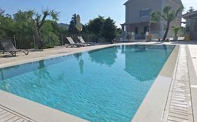 Luxury Villa Breeze With Private Pools